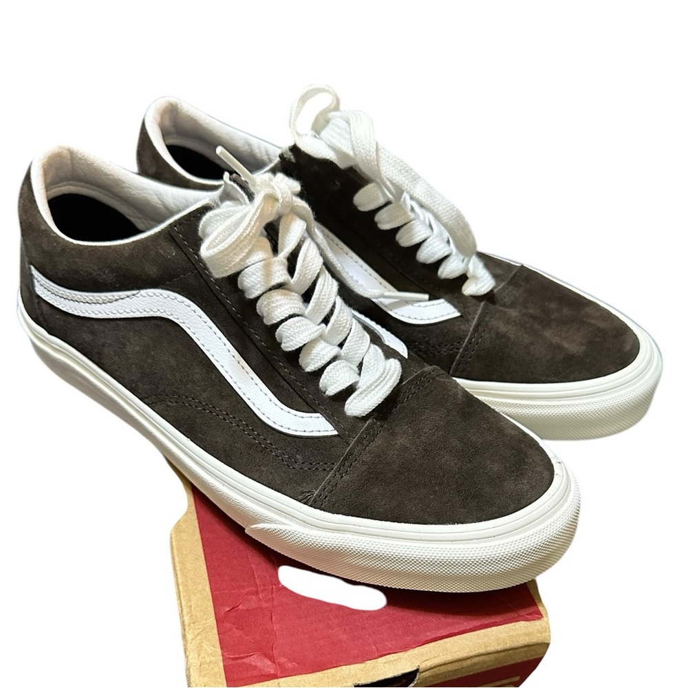 NIB RARE Vans Old Skool Brown Pig Suede Sneakers Shoes UNISEX Men 8 Women 9.5 - Picture 1 of 16